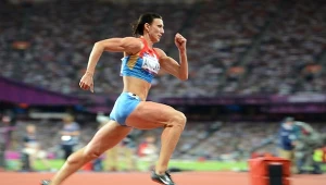 Natalia Antiuch w czasie igrzysk olimpijskich w Londynie. Teraz będzie musiała oddać złoty medal wywalczony w rywalizacji na 400 metrów przez płotki