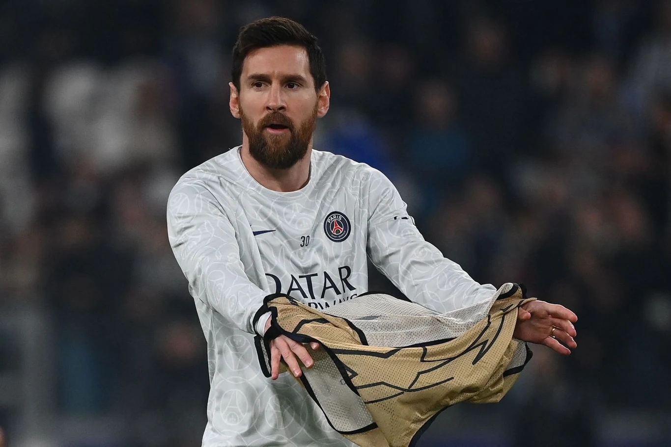 Na zdjęciu Leo Messi - który zdobył mistrzostwo świata z reprezentacją Argentyny - w barwach PSG Na zdjęciu Leo Messi - który zdobył mistrzostwo świata z reprezentacją Argentyny - w barwach PSG