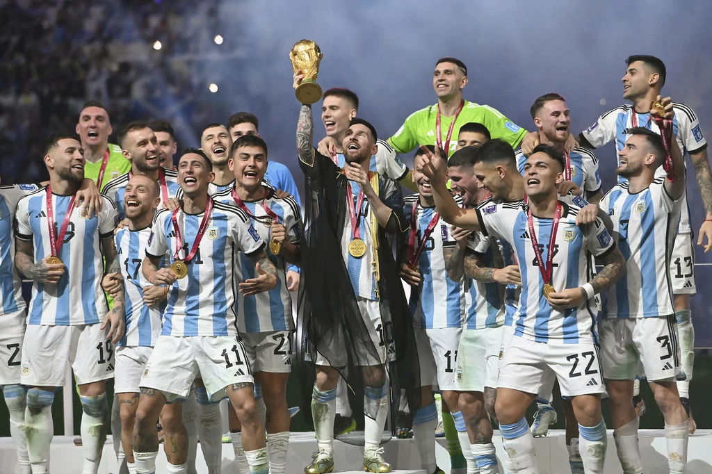Leo Messi celebruje zwycięstwo na mundialu Leo Messi celebruje zwycięstwo na mundialu