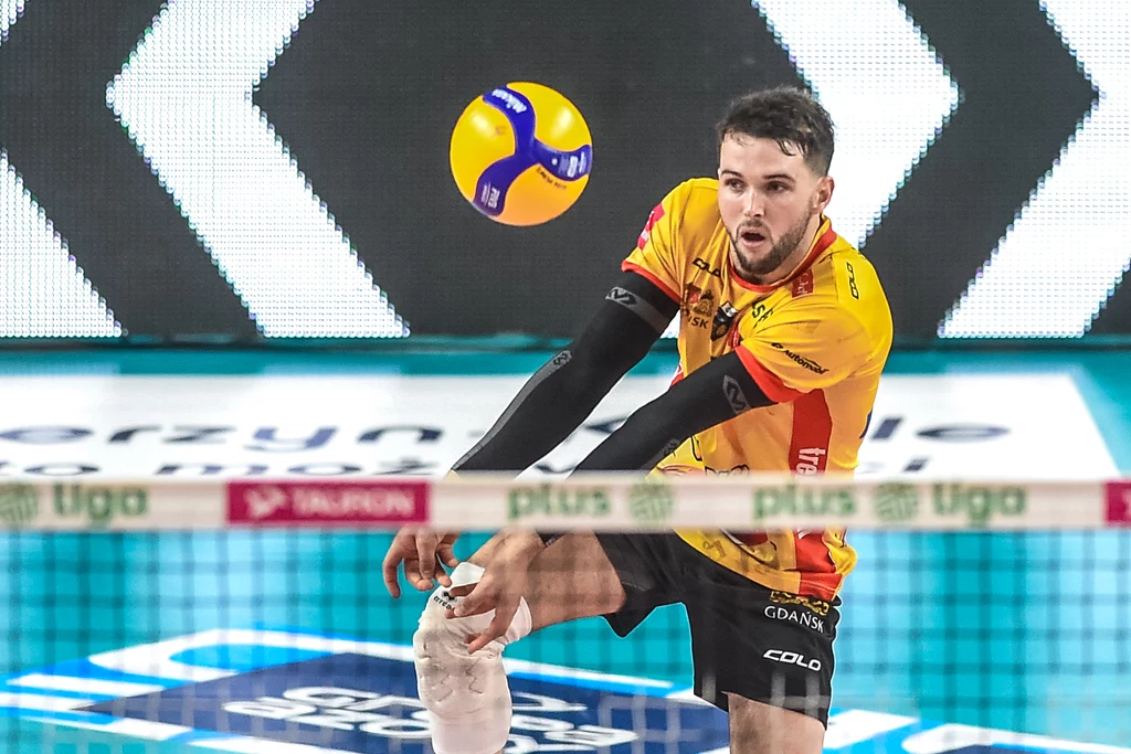 Luke Perry z Trefla Gdańsk jest do tej pory najlepszym libero w sezonie 2022/23 PlusLigi Luke Perry z Trefla Gdańsk jest do tej pory najlepszym libero w sezonie 2022/23 PlusLigi