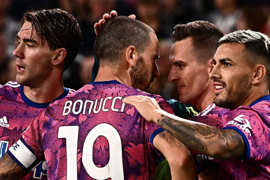 Arkadiusz Milik celebrujący bramkę Arkadiusz Milik celebrujący bramkę
