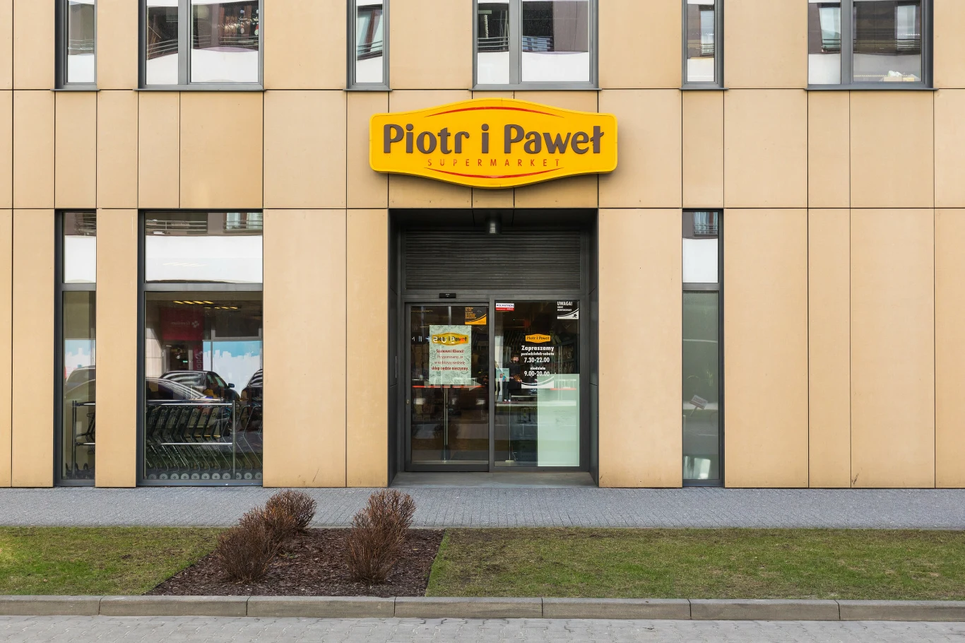 Sieć sklepów została sprzedana za symboliczne 1 euro