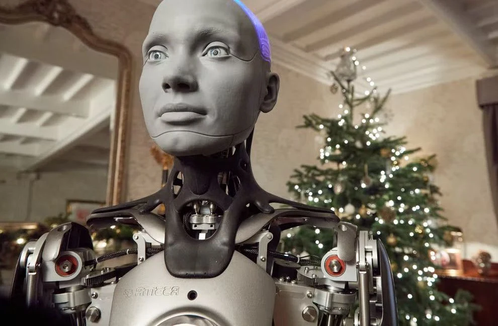 Najpierw orędzie króla, a potem AI - robot Ameca w TV Najpierw orędzie króla, a potem AI - robot Ameca w TV