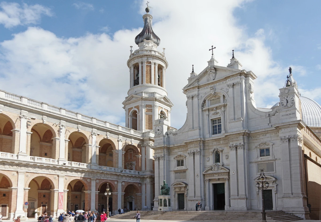 Papieskie Sanktuarium Santa Casa, czyli Świętego Domu Matki Bożej 