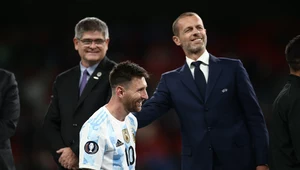Szef UEFA Aleksander Ceferin i Lionel Messi