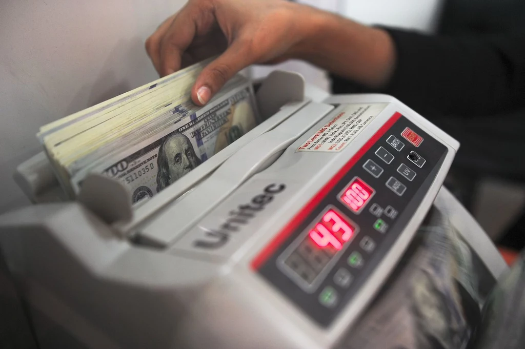 Od stycznia 2024 roku usługę wymiany będzie prowadzić Hrvatska narodna banka. Banknoty kuny będzie wymieniać bezterminowo, a monety - do 31 grudnia 2025 roku. Ta usługa jest bezpłatna. Kuny będzie można bezpłatnie wymieniać po stałym kursie w pozostałych krajowych bankach centralnych ze strefy euro od 1 stycznia do 28 lutego 2023 roku. Kwota wymiany jest ograniczona do 8000 kun dziennie na osobę lub transakcję.