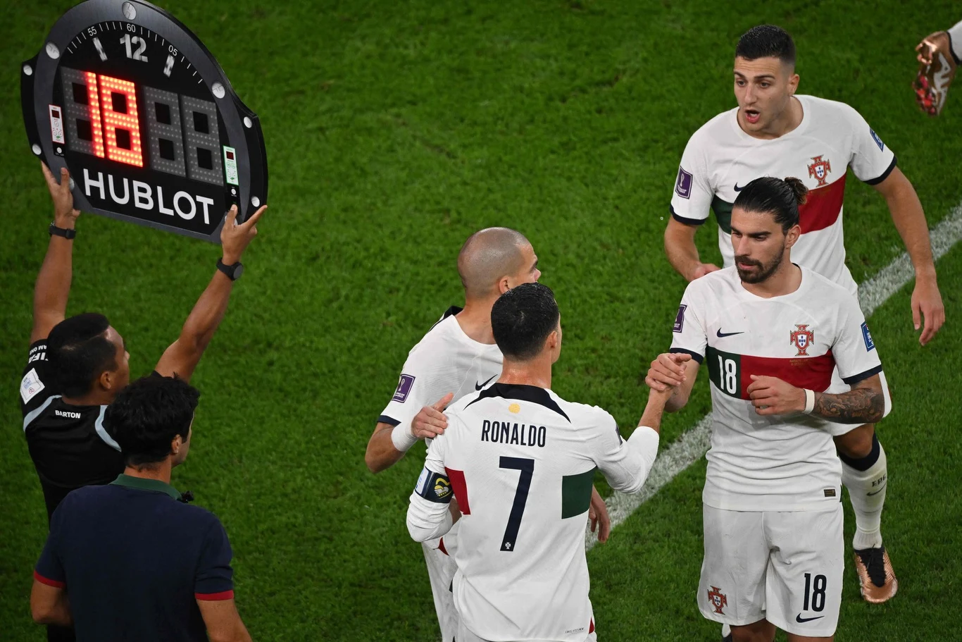 Ruben Neves (numer 18)