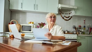 Emerytura stażowa daje możliwość kobietom otrzymania minimalnego świadczenia emerytalnego już w wieku 55 lat