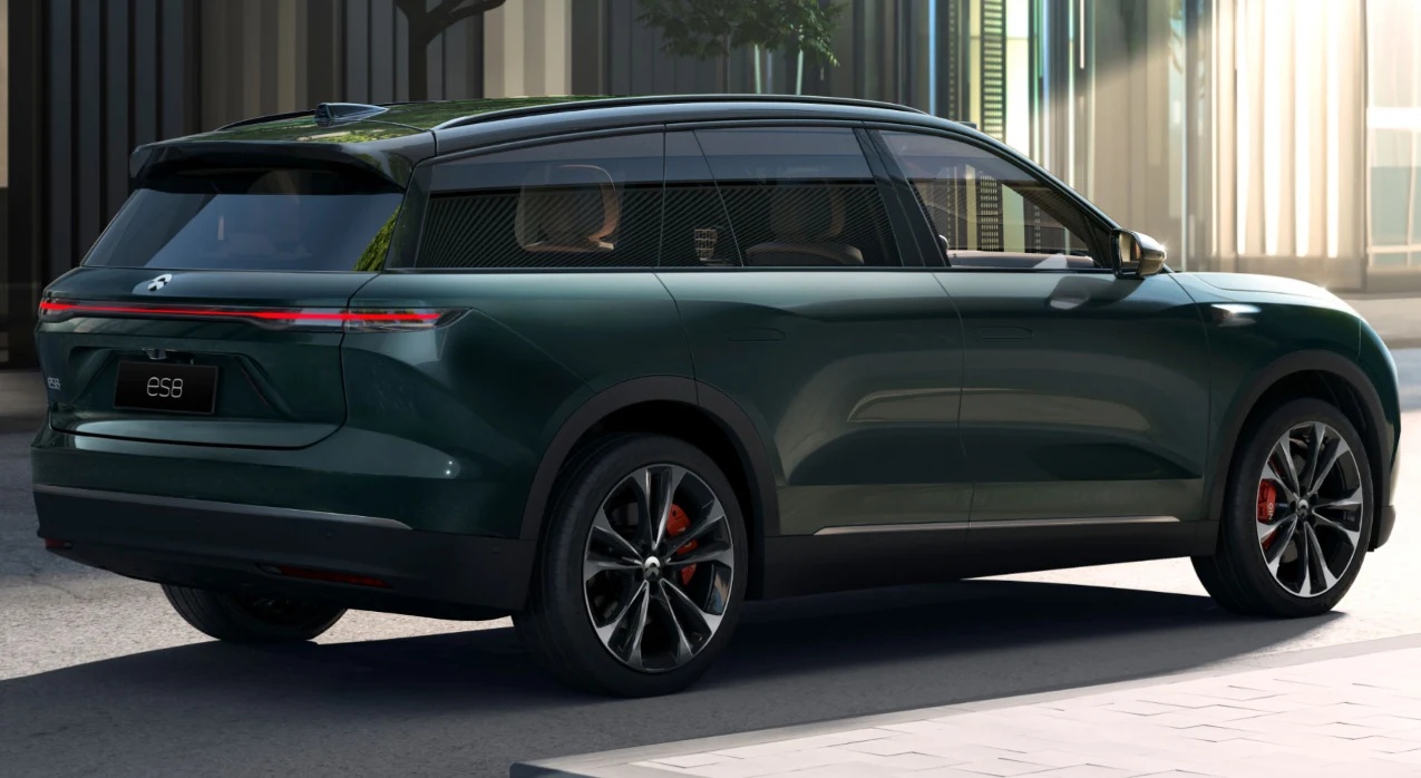 Nio ES8