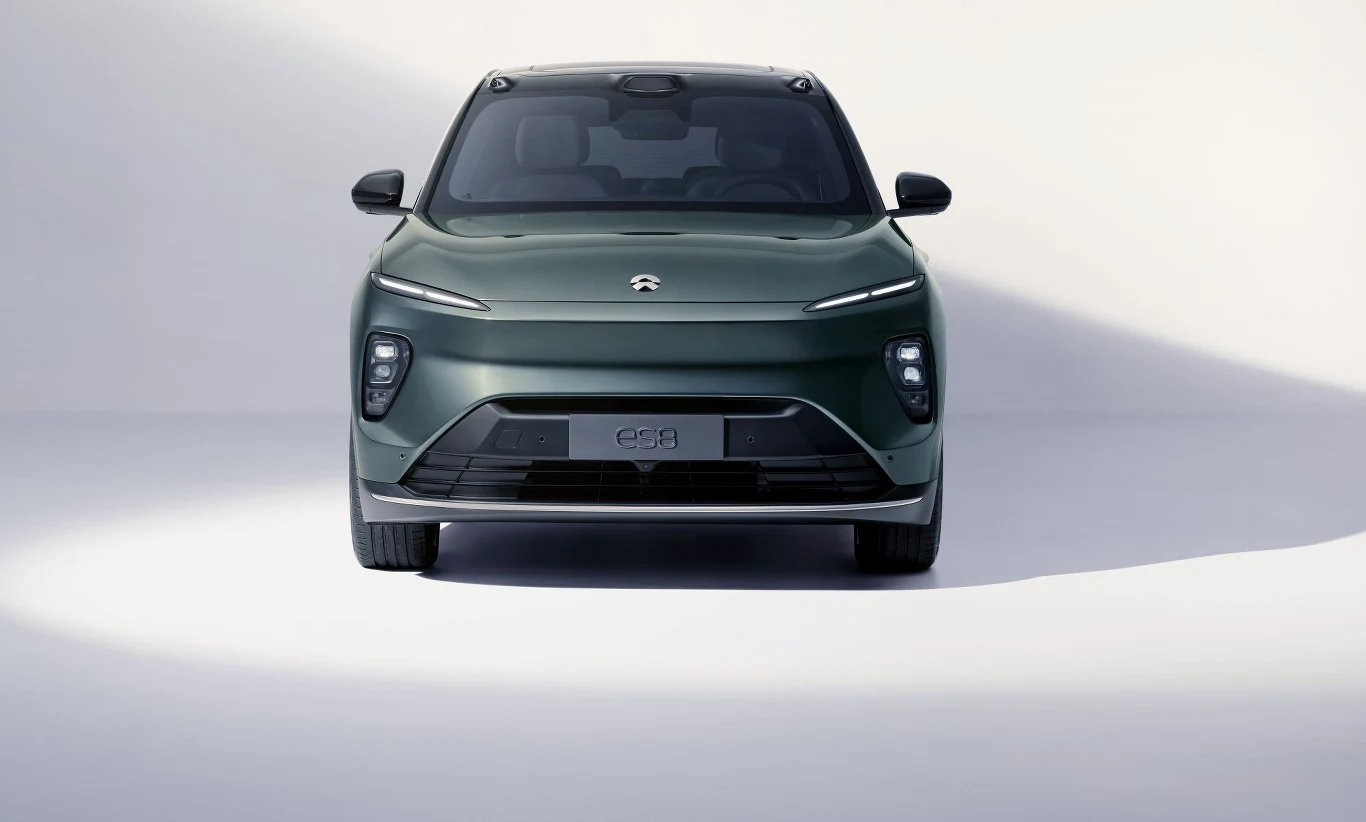Nio ES8