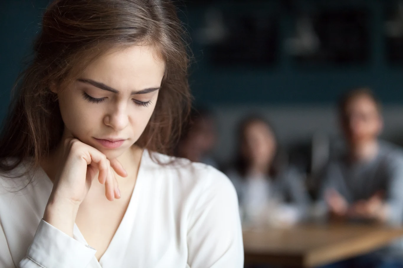 Introwertycy są dobrymi słuchaczami, są terminowi, zawsze przygotowani. Uwaga - sprawdzają się na stanowiskach kierowniczych Introwertycy są dobrymi słuchaczami, są terminowi, zawsze przygotowani. Uwaga - sprawdzają się na stanowiskach kierowniczych