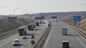 W takiej sytuacji na autostradzie pojedziesz tylko 80 km/h. Na innych drogach jeszcze wolniej