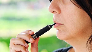 Elektroniczne papierosy często są metodą na rzucenie klasycznych papierosów przez nałogowych palaczy