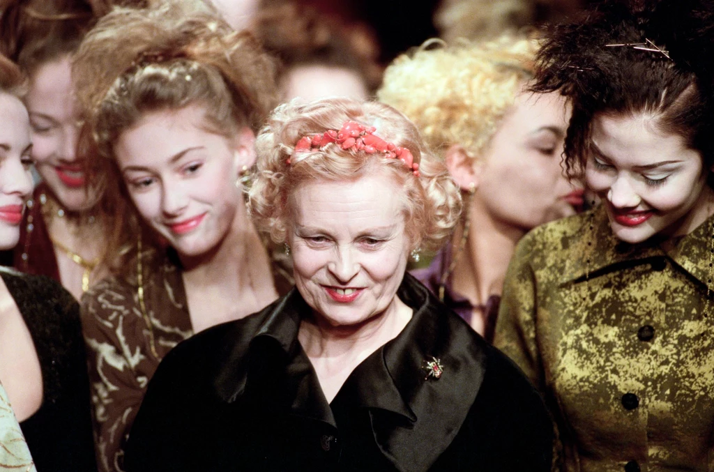 Vivienne Westwood podczas jednego ze swoich pokazów mody