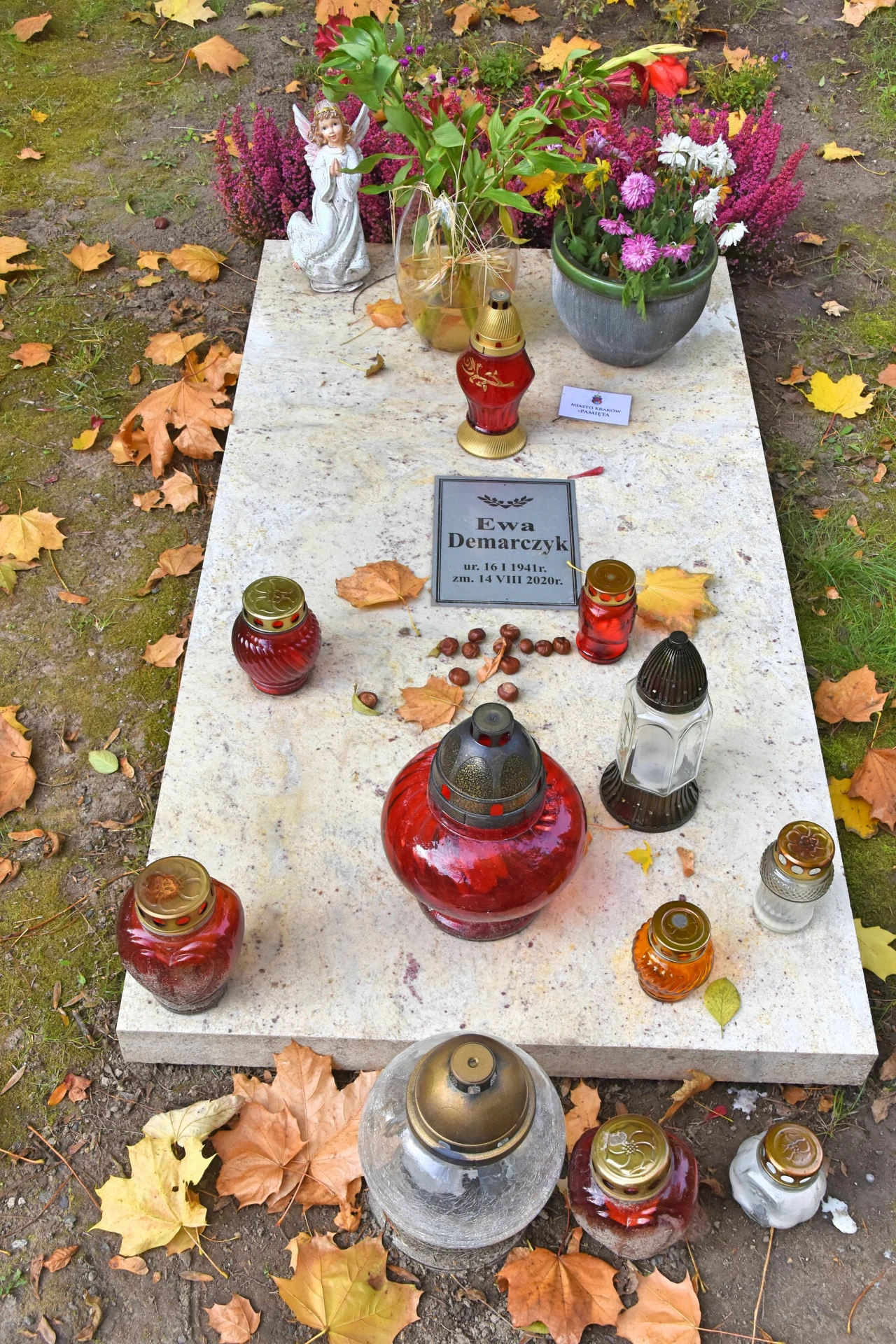 Cmentarz Rakowicki w Krakowie, nagrobek Ewy Demarczyk Cmentarz Rakowicki w Krakowie, nagrobek Ewy Demarczyk