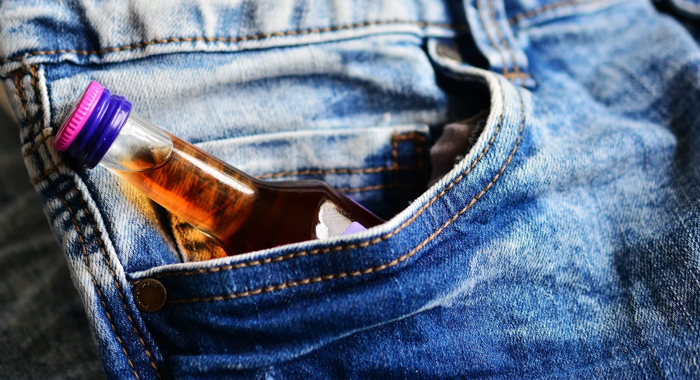 Pijemy mniej, ale na alkohol wydajemy więcej Pijemy mniej, ale na alkohol wydajemy więcej
