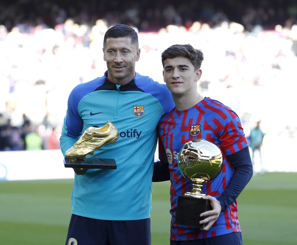 Robert Lewandowski i Gavi Robert Lewandowski i Gavi