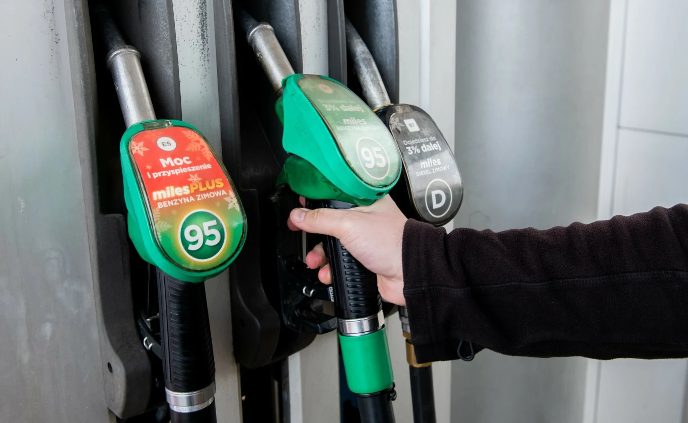 Jak zmieniły się ceny paliw 1 stycznia 2023 roku? Jak zmieniły się ceny paliw 1 stycznia 2023 roku?