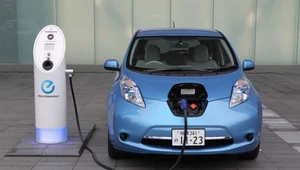 Rozpędzony do prędkości maksymalnej 11-letni Nissan Leaf przejechał niecałe 35 km zanim skończył się prąd