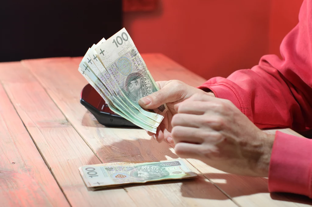 Rząd przedstawił swoją propozycję ws. wysokości przyszłorocznej płacy minimalnej