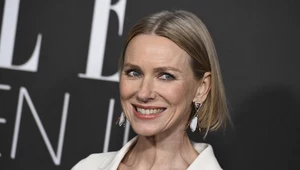 54-letnia Naomi Watts biegnie w bikini po plaży. Co za ciało!