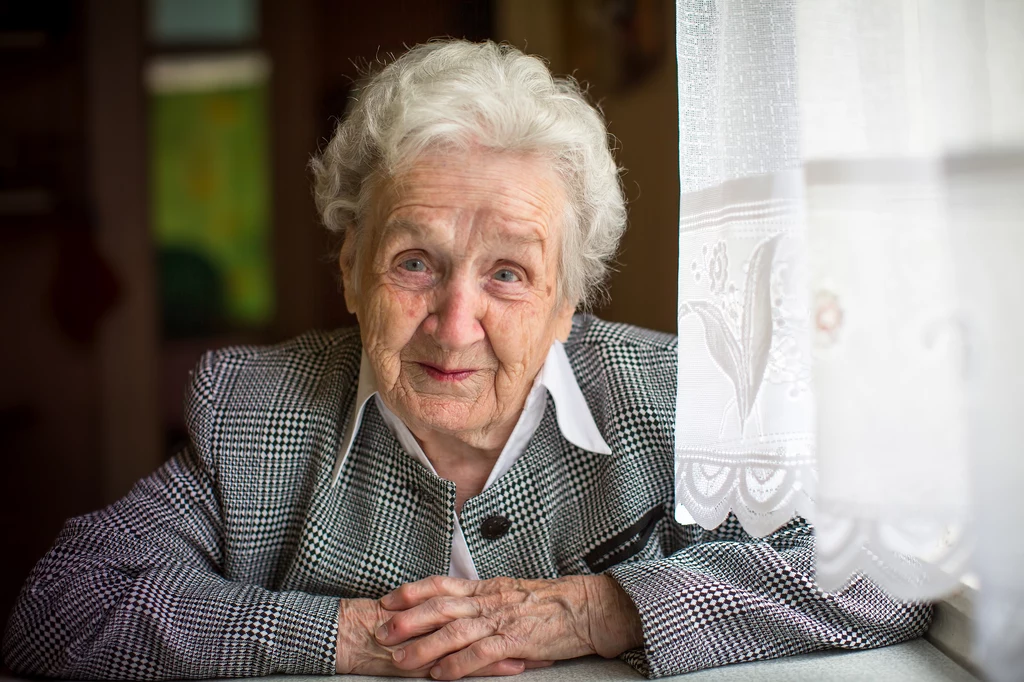 Seniorzy, którzy skończyli 100 lat, otrzymują dodatkową emeryturę
