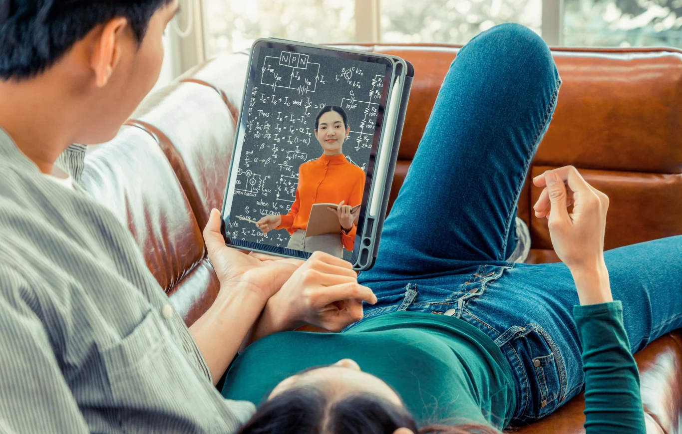 Nauczyciele, artyści, przewodnicy i inni - wirtualni ludzie w cenie Nauczyciele, artyści, przewodnicy i inni - wirtualni ludzie w cenie