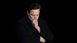 Elon Musk oficjalnie jest pierwszą osobą w historii, która straciła 200 mld dolarów