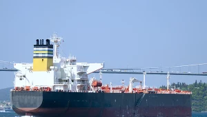 Bosfor. Tankowiec LNG. Zdj. ilustracyjne