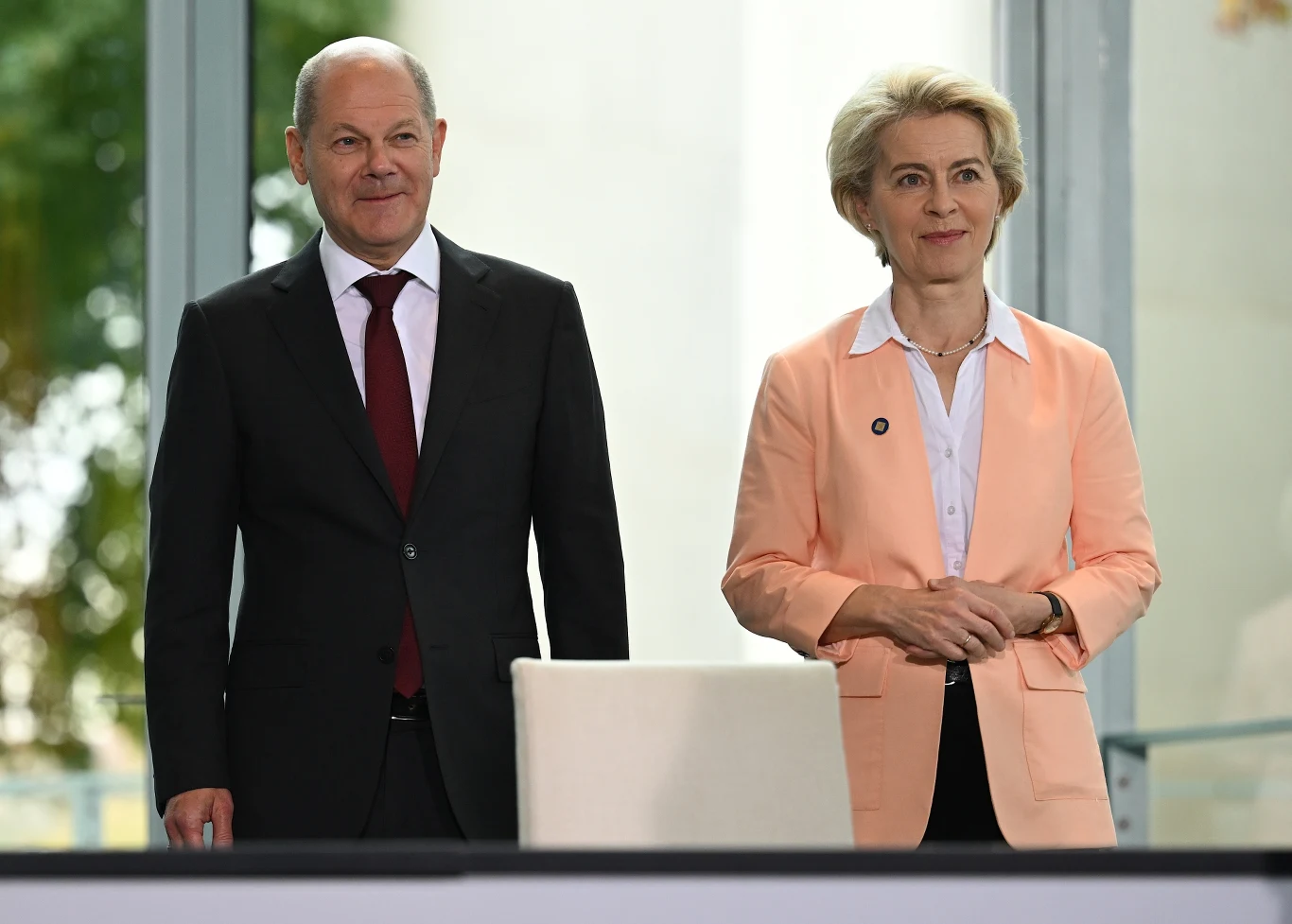 Kanclerz Niemiec Olaf Scholz oraz przewodnicząca Komisji Europejskiej Ursula von der Leyen Kanclerz Niemiec Olaf Scholz oraz przewodnicząca Komisji Europejskiej Ursula von der Leyen