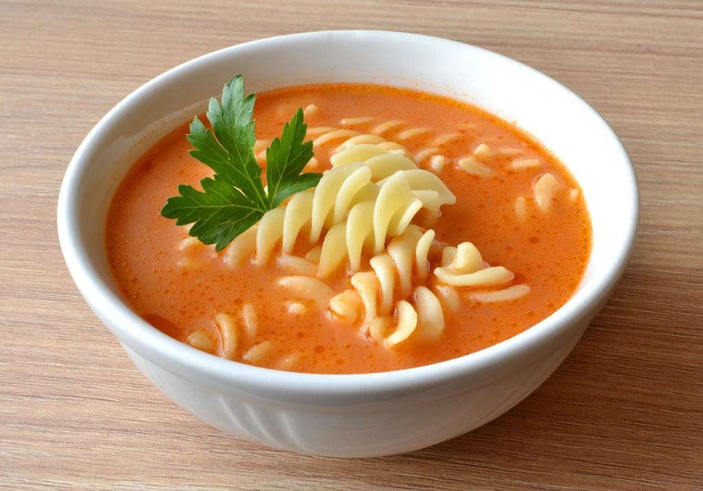 Zupa pomidorowa to świetny pomysł na obiad