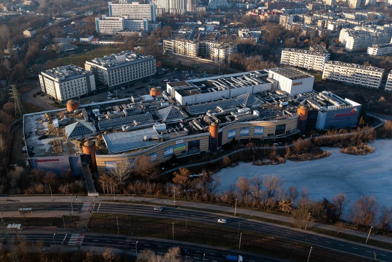 Rozbiórka Galerii Plaza, Kraków. 2.01.2023 r. Rozbiórka Galerii Plaza, Kraków. 2.01.2023 r.
