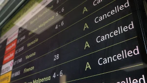 Chaos na włoskich lotniskach. Anomalie w systemie ENAV wstrzymują ruch, połowa lotów zagrożona