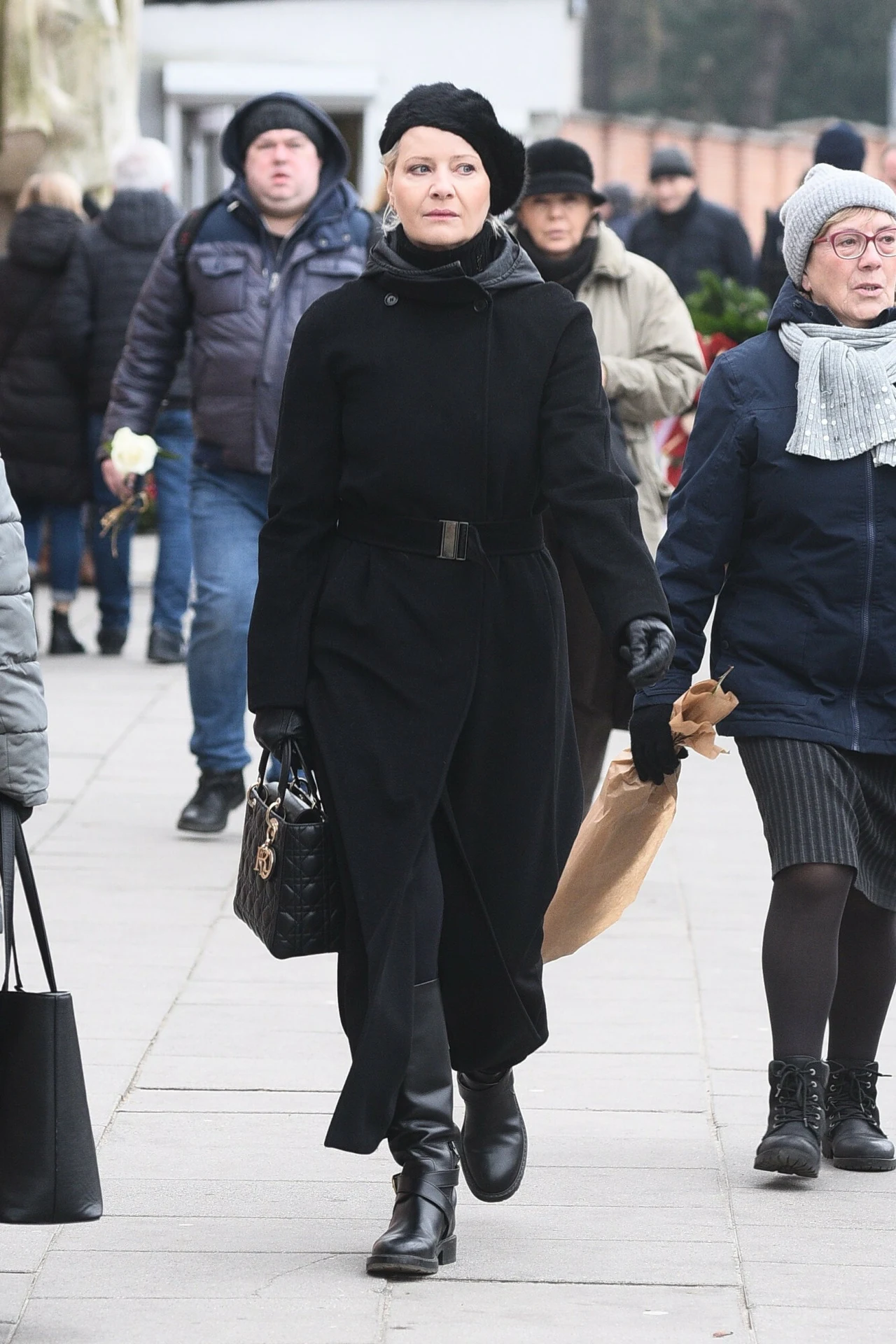 Małgorzata Kożuchowska na pogrzebie Emiliana Kamińskiego.