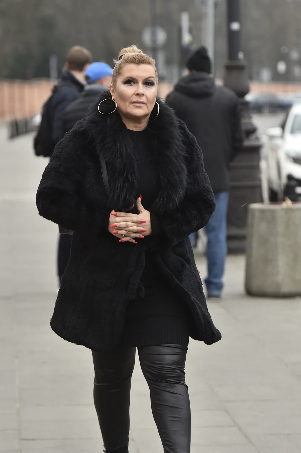 Katarzyna Skrzynecka na pogrzebie Emiliana Kamińskiego.