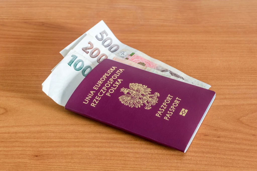 Paszport to istotny dokument, potwierdzający tożsamość i obywatelstwo.