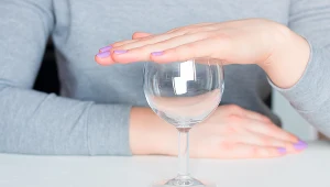 Mniejsze ryzyko chorób, lepsza kontrola wagi. Korzyści suchego stycznia