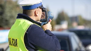 Czy za przekroczenie prędkości o 51 km/h poza miastem można stracić prawo jazdy?