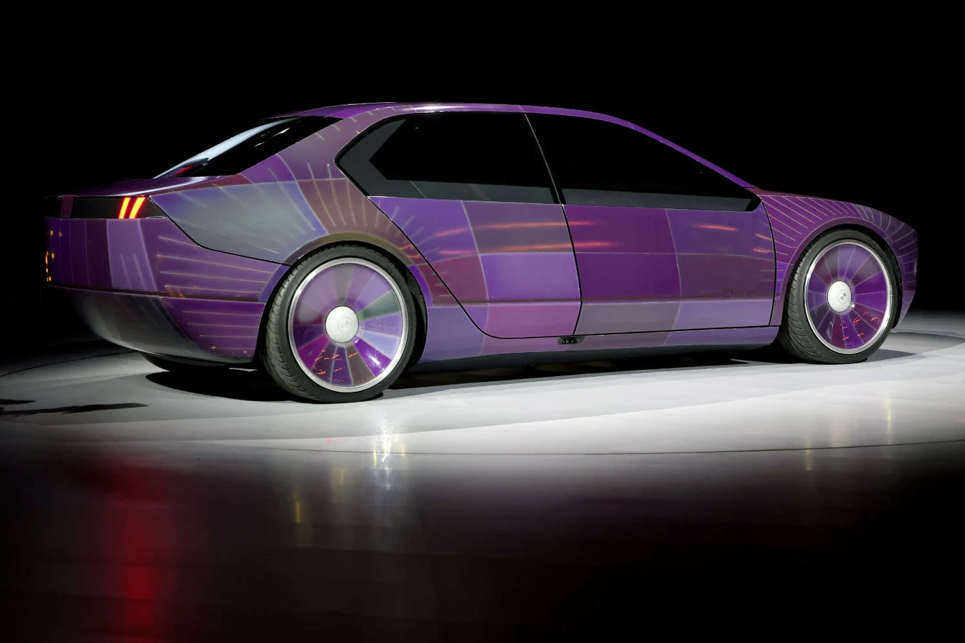BMW i Vision Dee