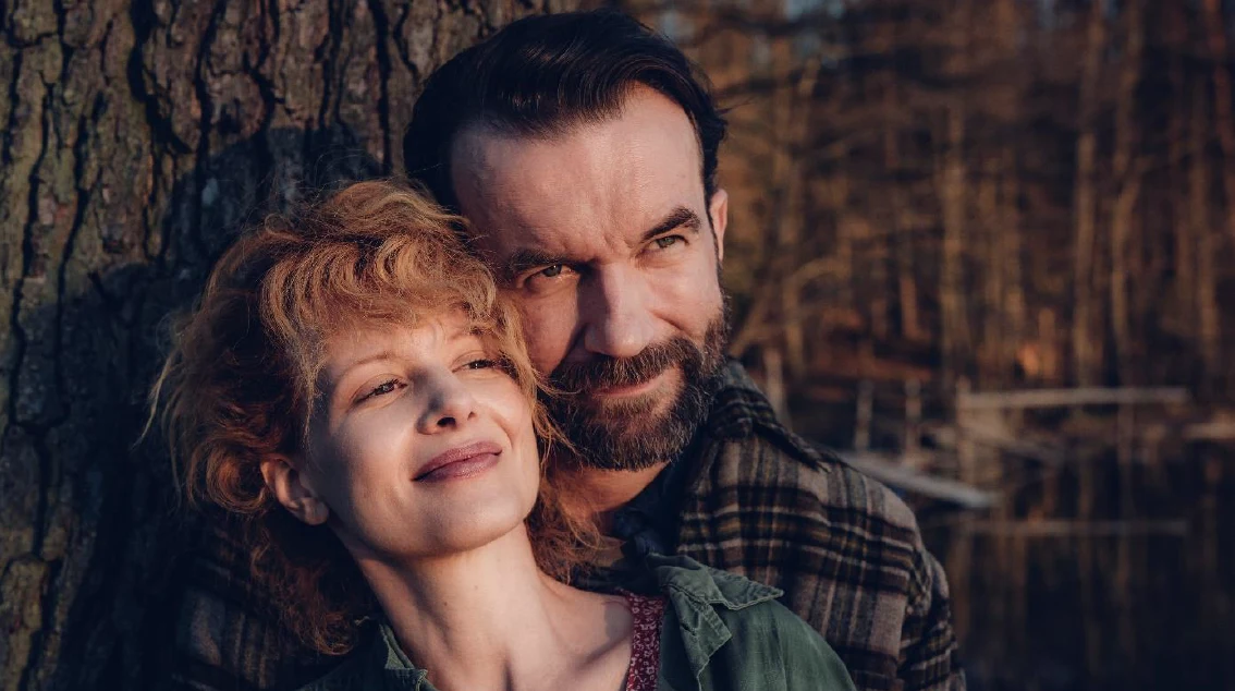 Karolina Gruszka i Tomasz Kot w filmie "Wyrwa"