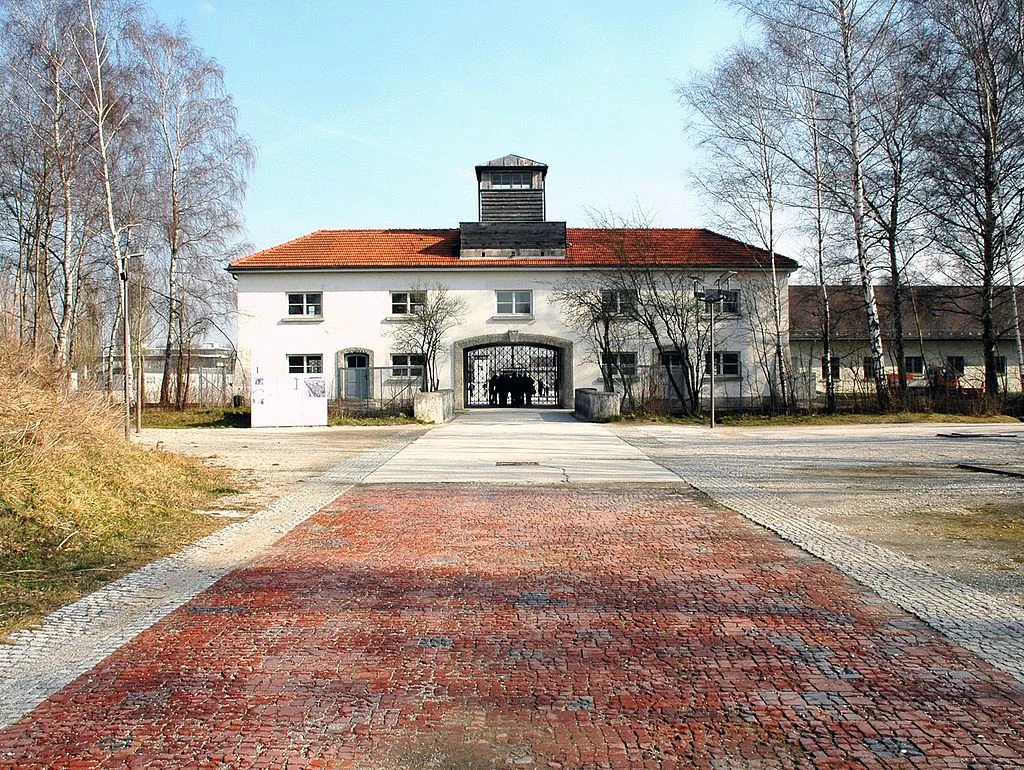 Dachau KZ Gedenkstätte - Haupttor