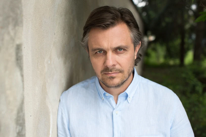 Marek Bukowski w serialu "Na dobre i na złe" wcielał się w postać Piotra Gawryły Marek Bukowski w serialu "Na dobre i na złe" wcielał się w postać Piotra Gawryły
