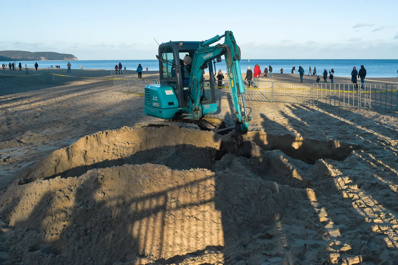 Czynności śledcze przy siedzibie Nowa Zatoka Centrum Art & Business w Sopocie Czynności śledcze przy siedzibie Nowa Zatoka Centrum Art & Business w Sopocie