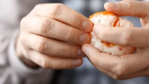 W sklepach brane są za mandarynki. Szczegóły zdradzają, że to inny owoc