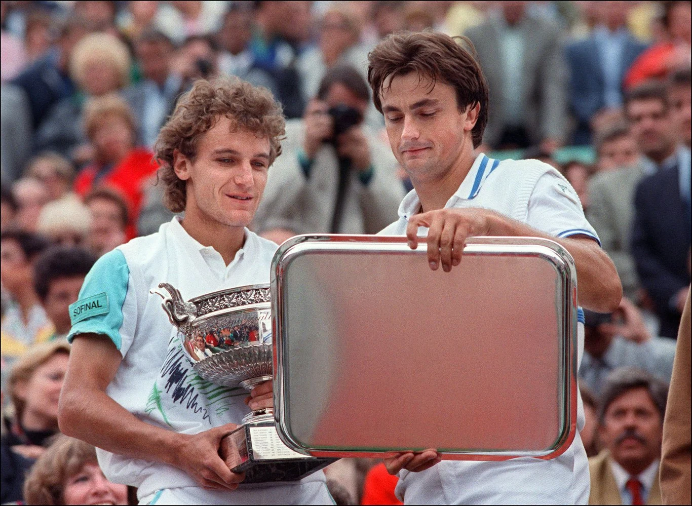 Mats Wilander (z lewej) po wygraniu French Open w 1988 roku