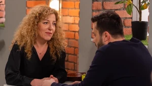 Ania (Hanna Klepacka) dowie się, że Damian (Michał Lesień) ma poważne kłopoty przez klienta. Postanowi mu pomóc