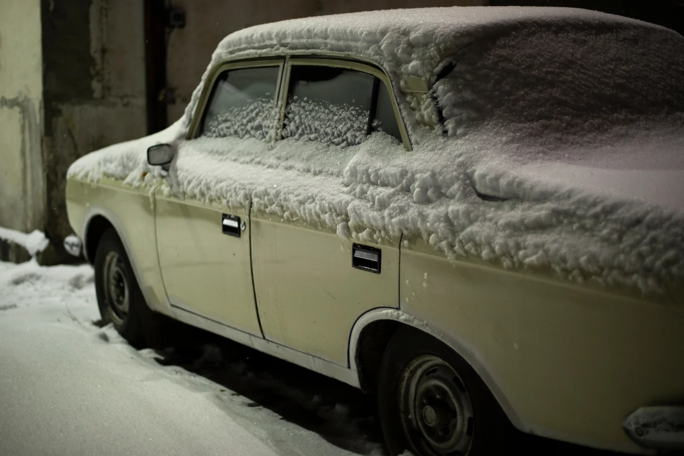 Parkowanie na śniegu to zły pomysł