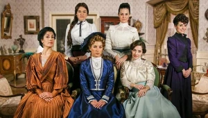 "Akacjowa 38" to nowy serial, który na początku roku pojawił się na antenie TVP. Co wydarzy się w najbliższych odcinkach? Jak potoczą się losy bohaterów?