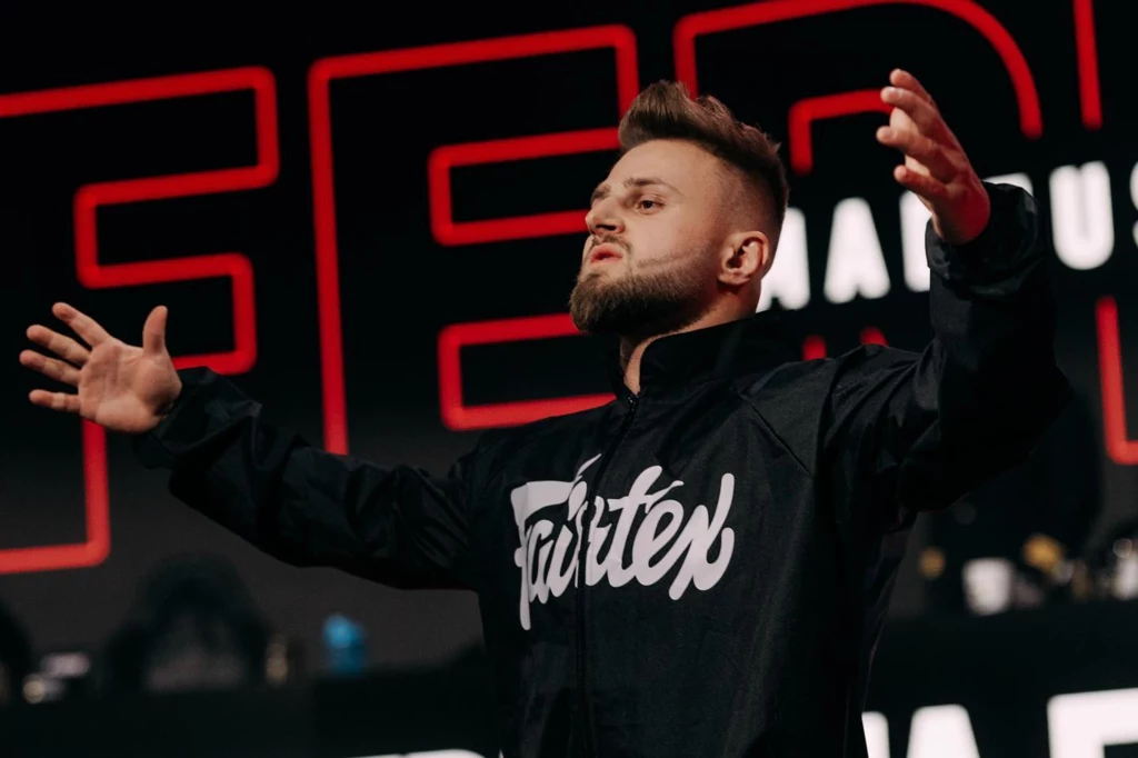 FAME MMA Amadeusz Ferrari FAME MMA Amadeusz Ferrari