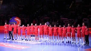 Polska reprezentacja w piłce ręcznej rozpocznie dziś udział w mistrzostwach świata meczem z Francją w katowickim Spodku o godz. 21